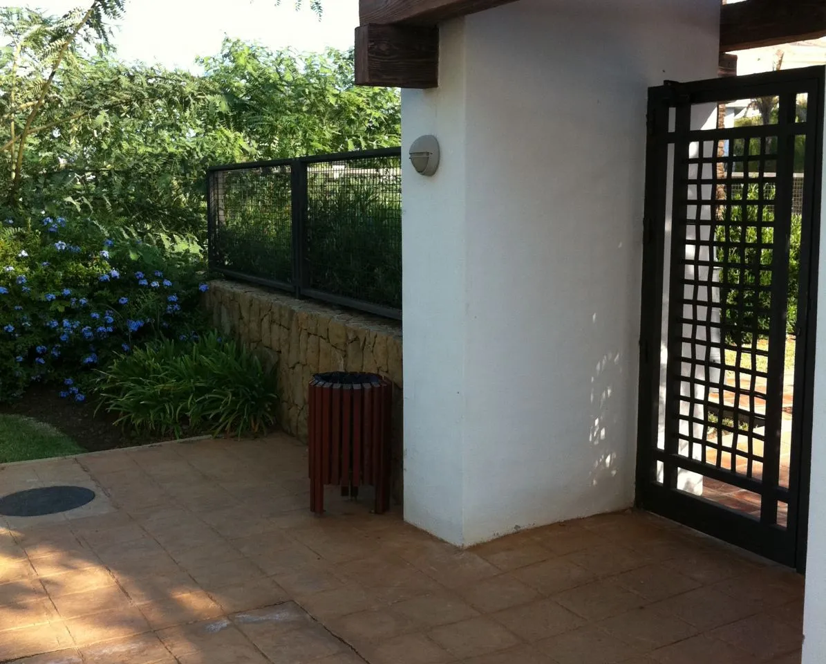 0e762d95-3220-47a9-ace8-40f5223c2eae