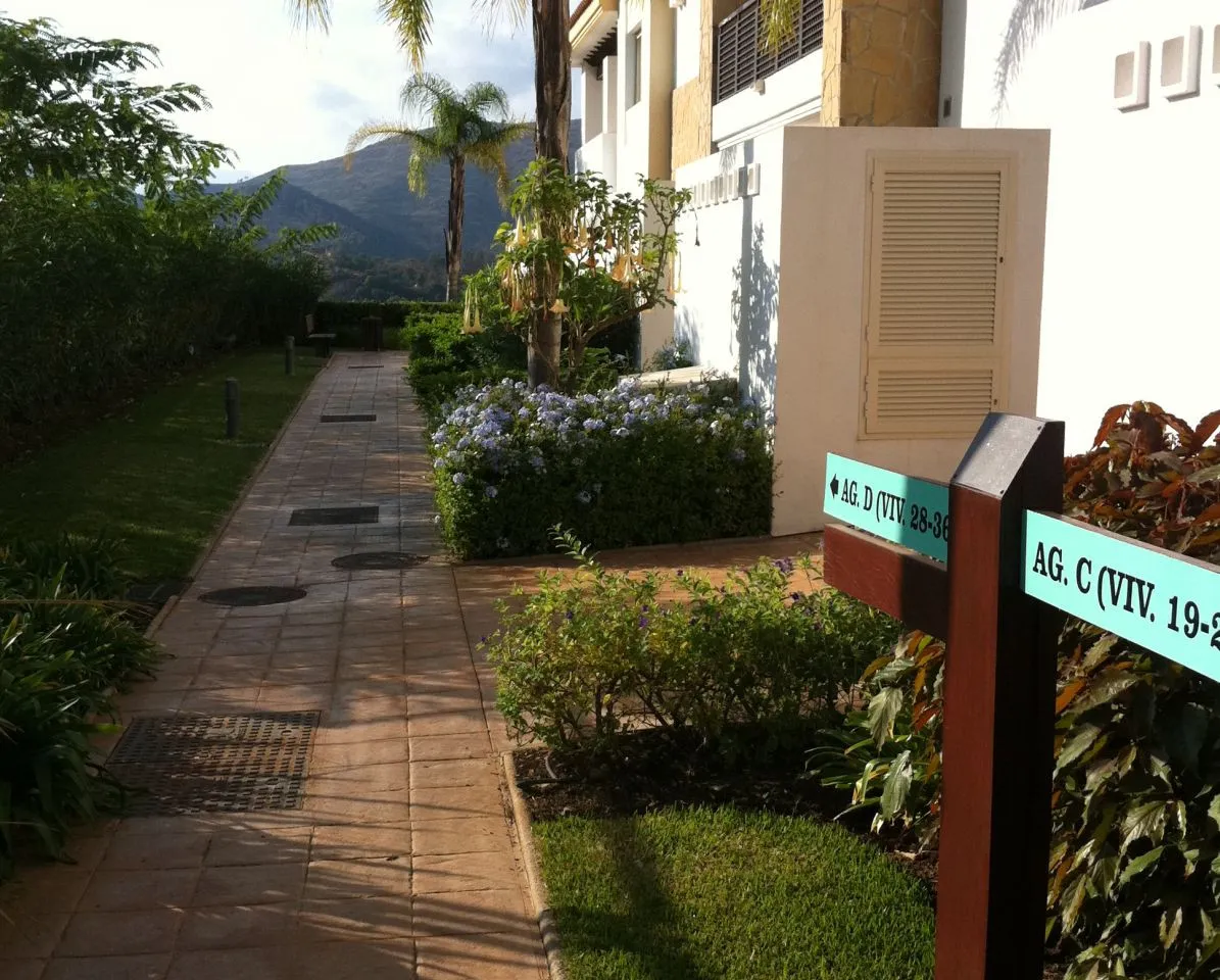 4d276fa9-9d25-45b9-b499-6445ac0c0cf3