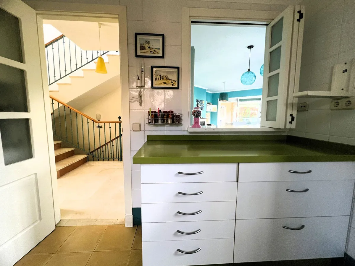 0e670b61-980c-4a98-8da1-84039e03a7f8