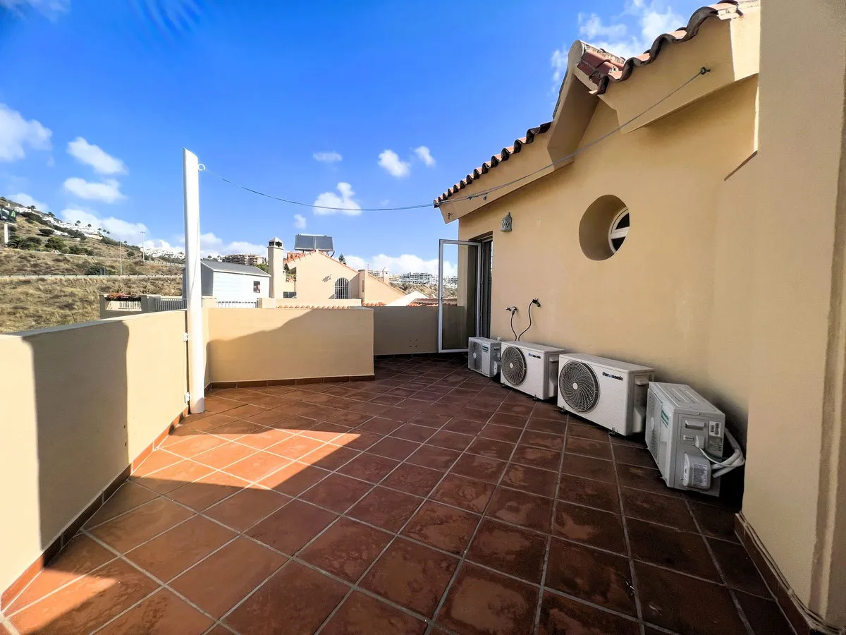 2f815acb-8c07-4f33-b367-9646593e9f0c