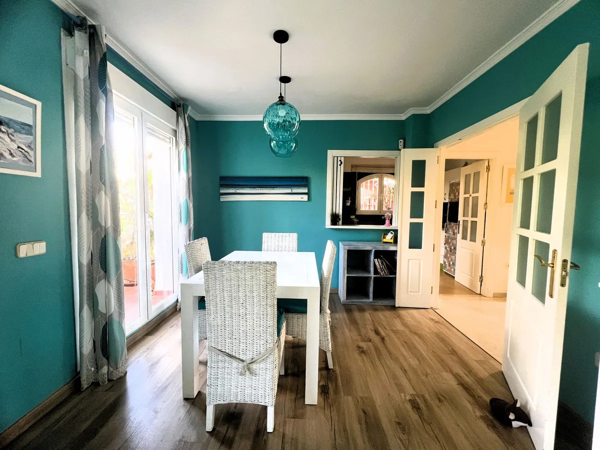 c066cf8d-b324-42d1-80e6-1939f5acd393