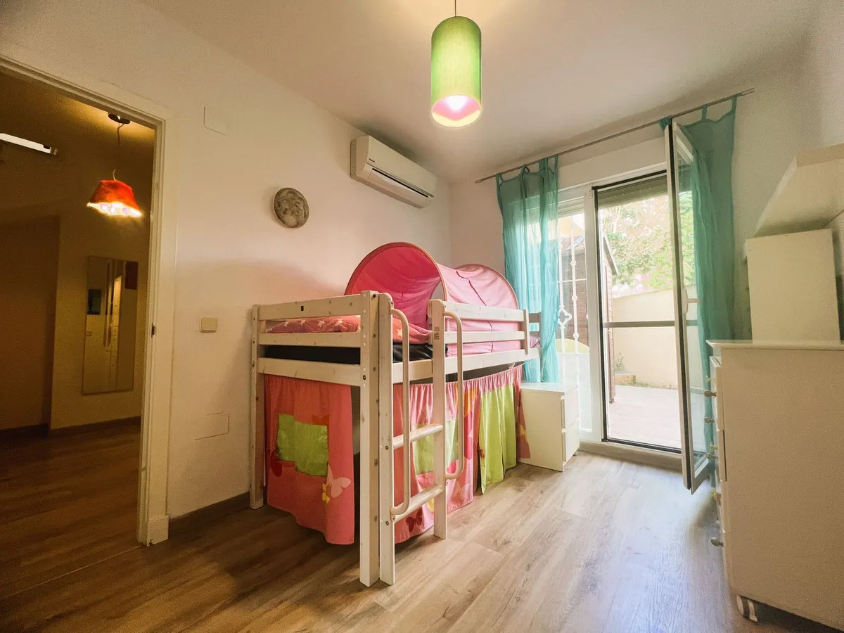 c9b323ff-d907-4973-bad9-e6f38b1d0595