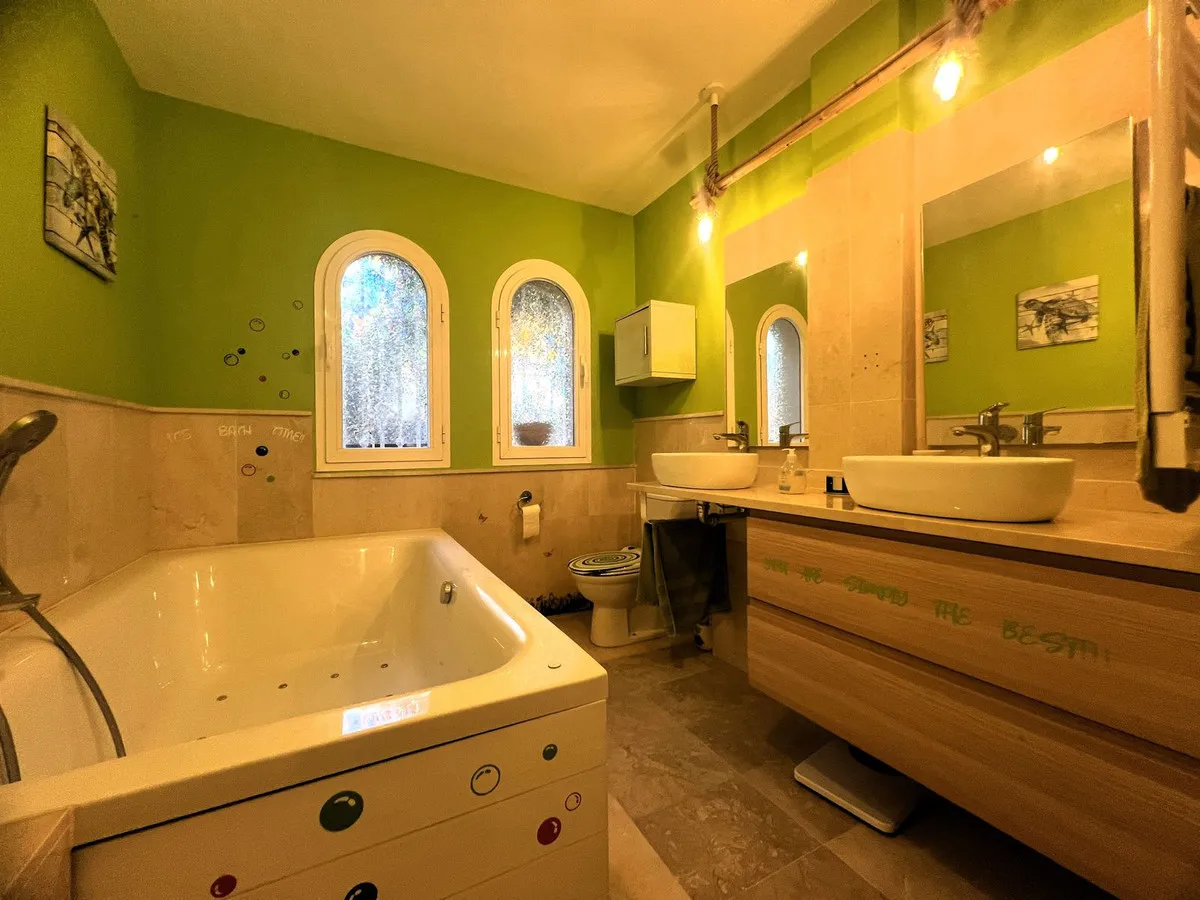 ded74684-e861-4530-b405-ce8854b61269