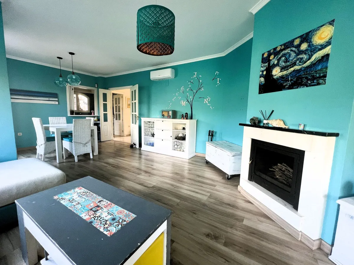 fe3ad6e7-7242-48d8-bfa6-5a24f9919dfb