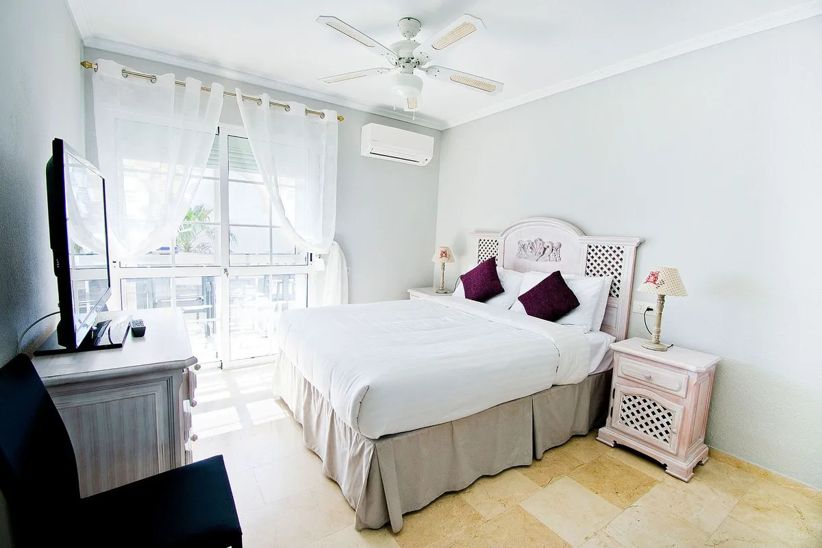 f7e3f7bc-0116-4ccd-b21b-0b3252461ff6