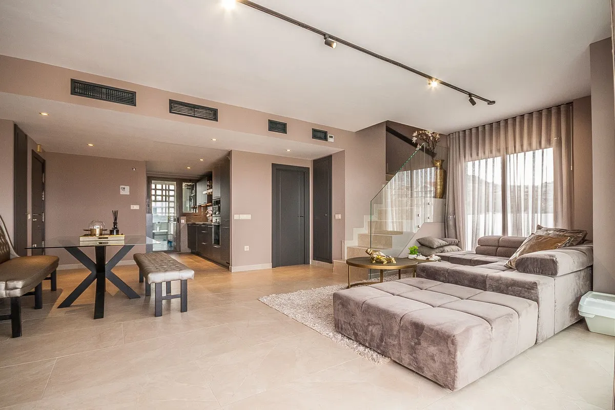 3b08383a-f37c-4297-8370-828e87c668e6