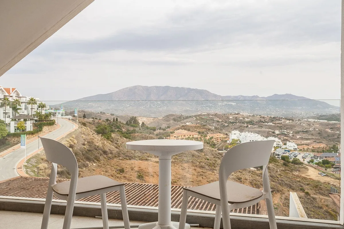 ca391d4e-63d1-4e93-b673-6815e95e1cc5