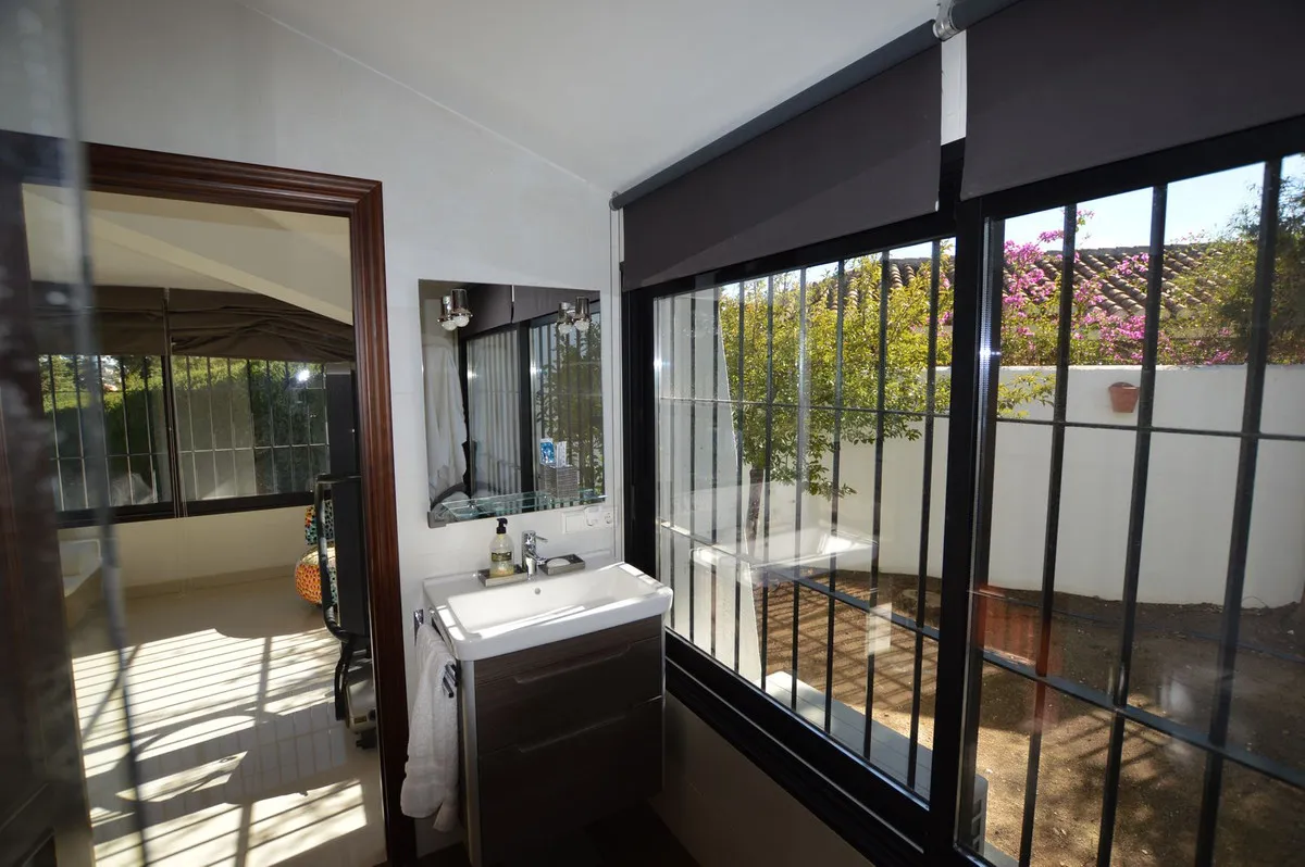 59572338-0822-41d5-a914-17a9fd24928b