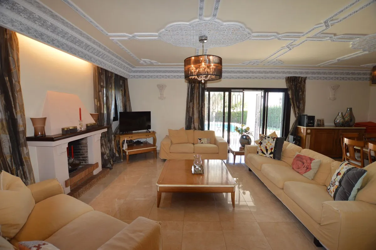 9752b09c-83c6-4f16-9094-53a56899f2c0