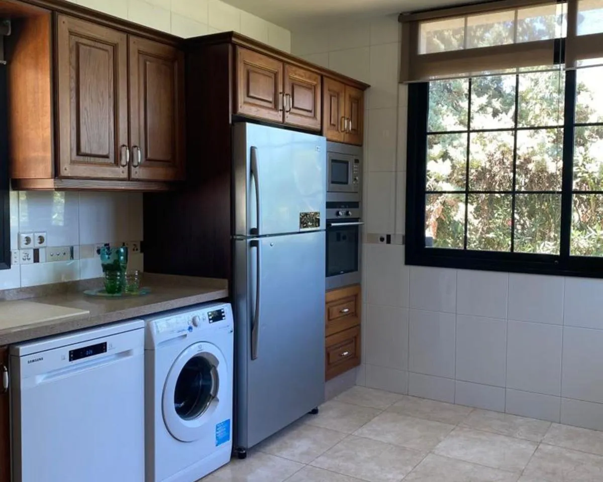 e7104317-16d9-4dea-8eee-25bbd46748f3