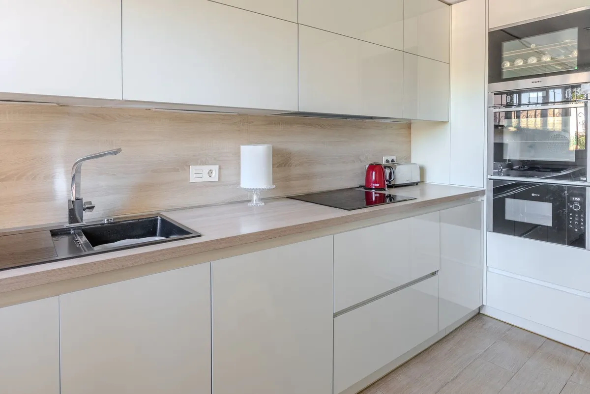 c2d31a38-5488-4eb5-b8a5-fc00784e2e43