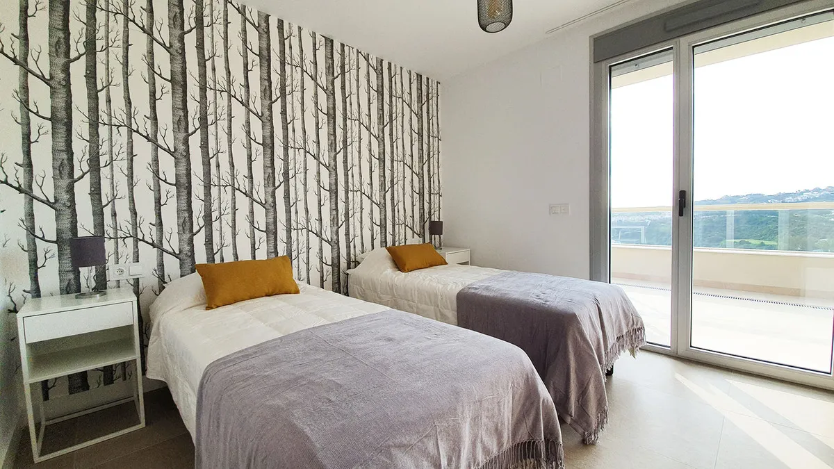 fde57cce-2008-4a42-bea9-4e002a78f170