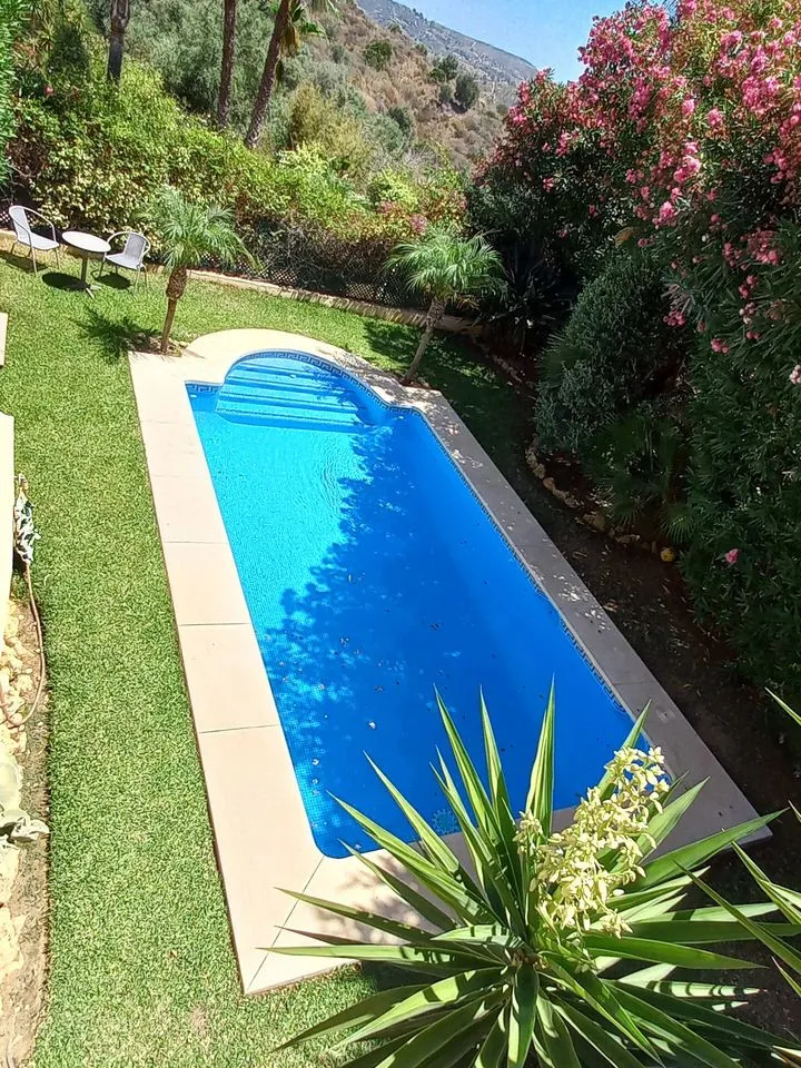 9ff9299f-bd38-4e69-82e0-3ca819ef4410