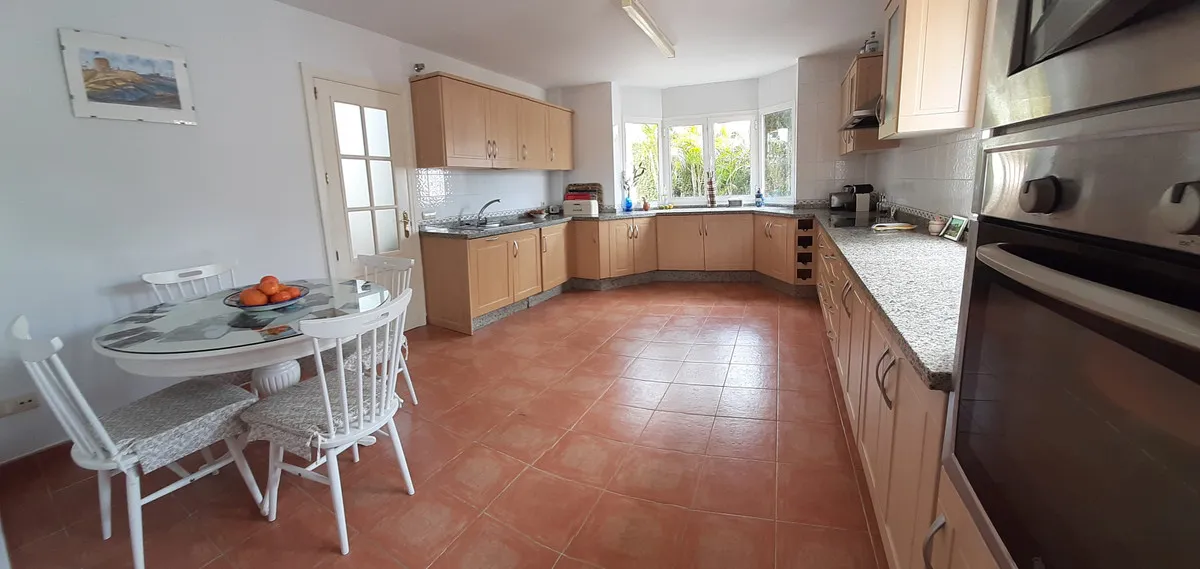 aa777a2a-21c0-429e-98ff-57a0342bef46