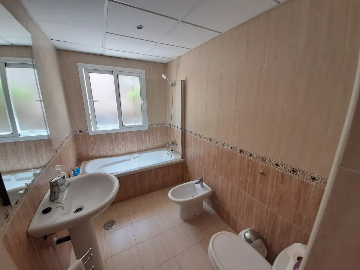 e6fb402d-f391-479d-bc6a-b90c60875c0e