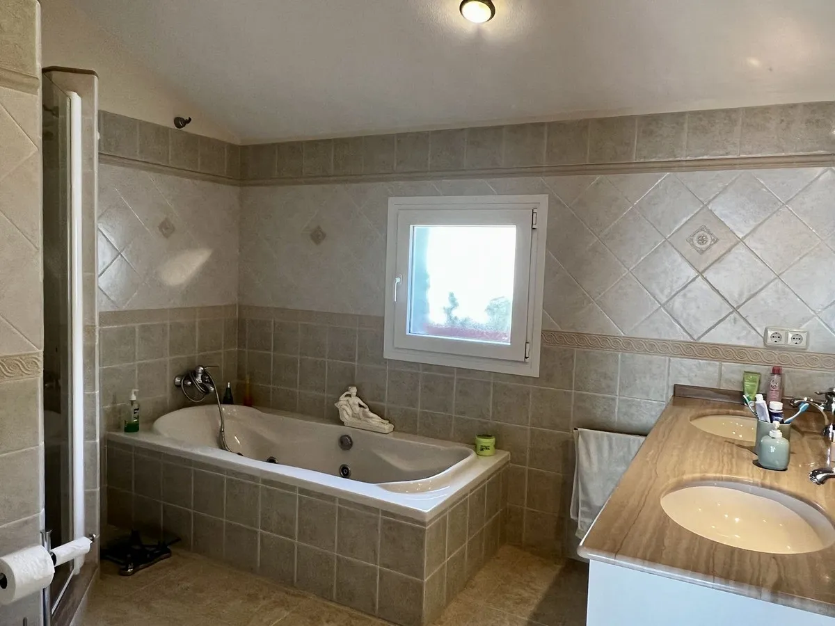 1b9a217b-6e8e-408d-84c8-37dfe195b360