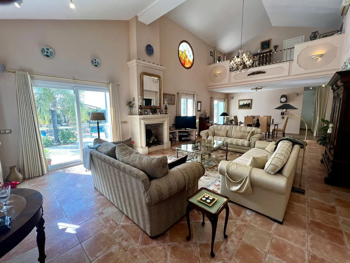 4ba801e6-6a22-498d-9a94-090da6c628a3