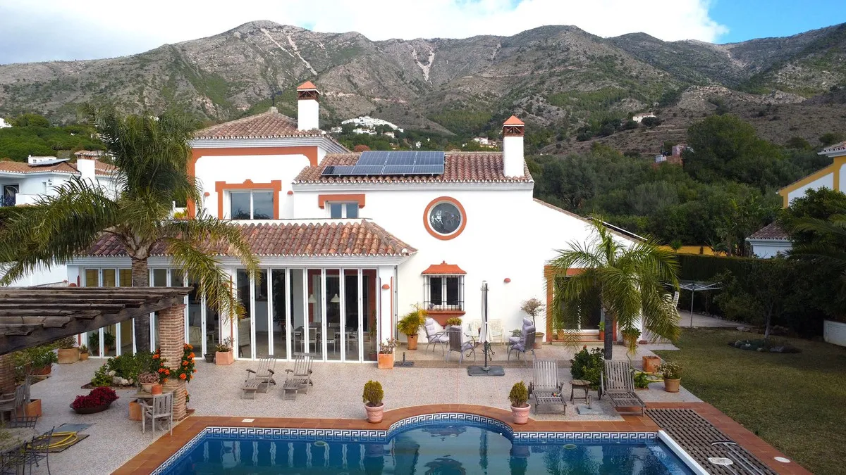 7387a021-1ebe-477d-8de5-d73c9bd678f6