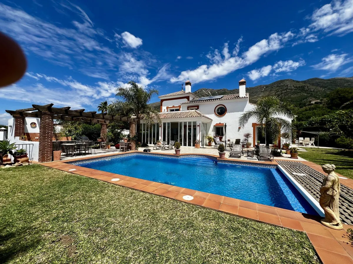 90a945c1-a06e-4c57-b889-c46ee17b7198