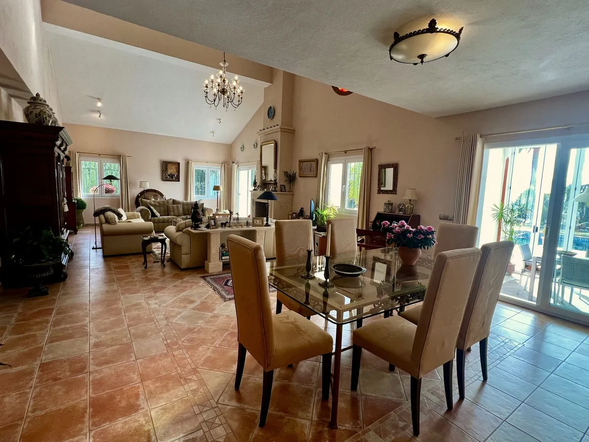 d307343e-d126-4f28-a01a-2153fca850aa