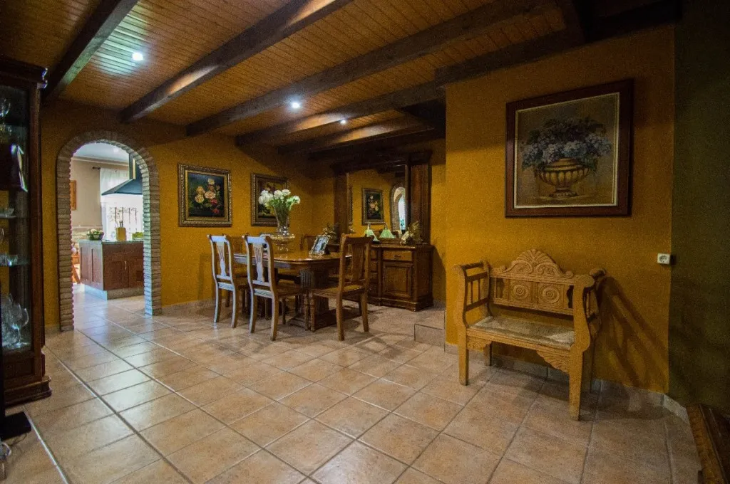 3c950607-0e4b-4c08-a179-b42adf4cc870