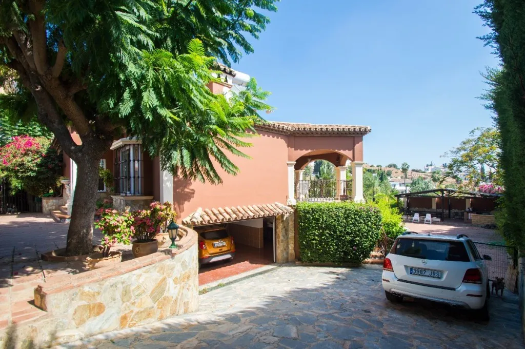 75e71a58-1d56-434b-9a27-c76e192d8886