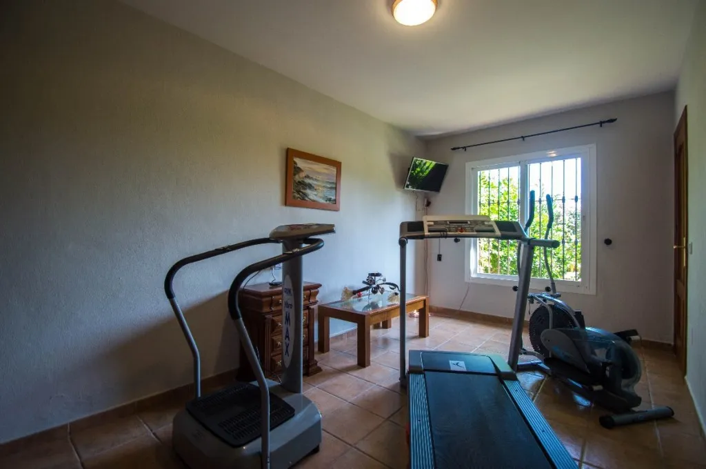 c02dc86c-1876-4374-94c5-77489481f1de