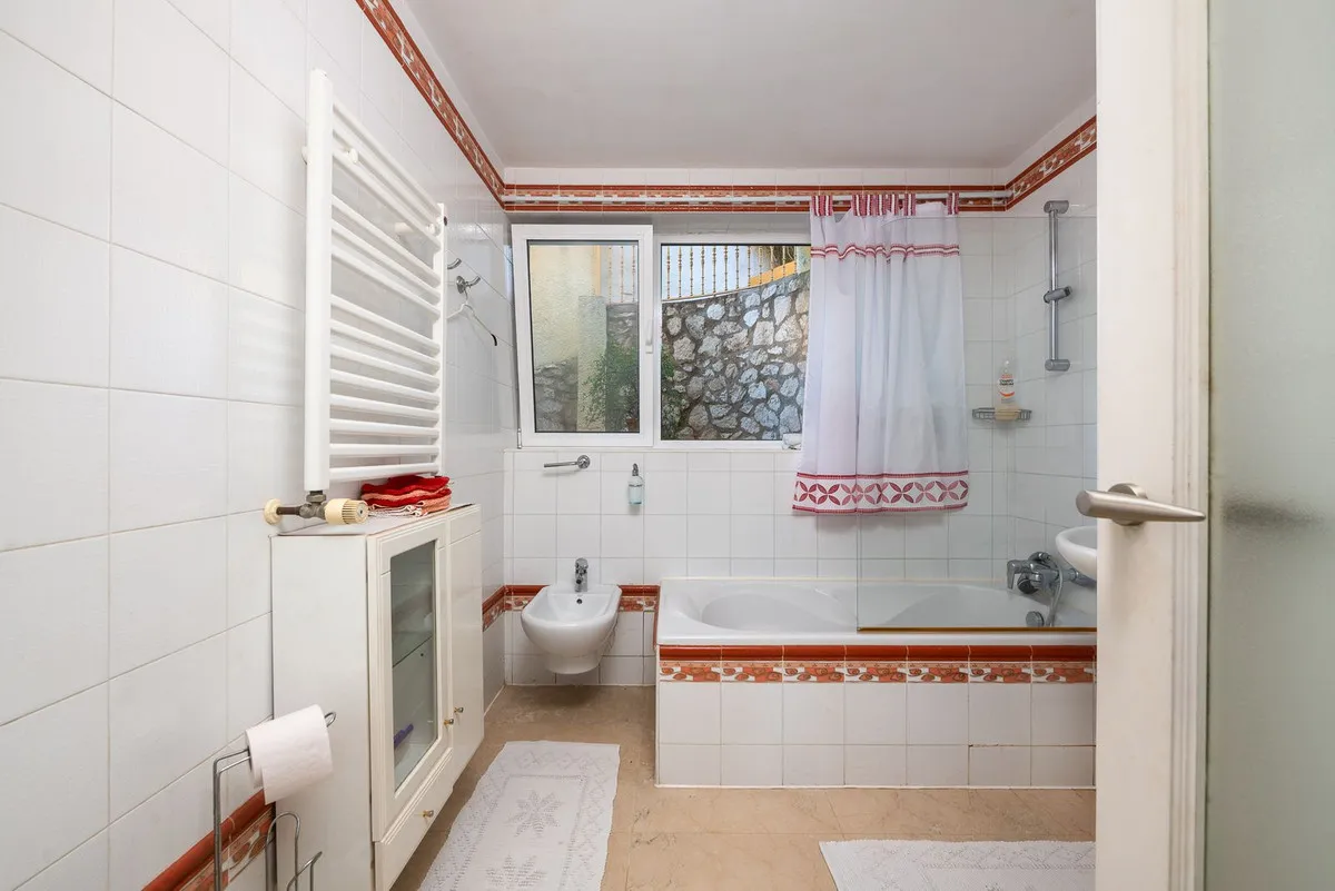 0a204c93-0928-44a2-bdbf-045842422c2f