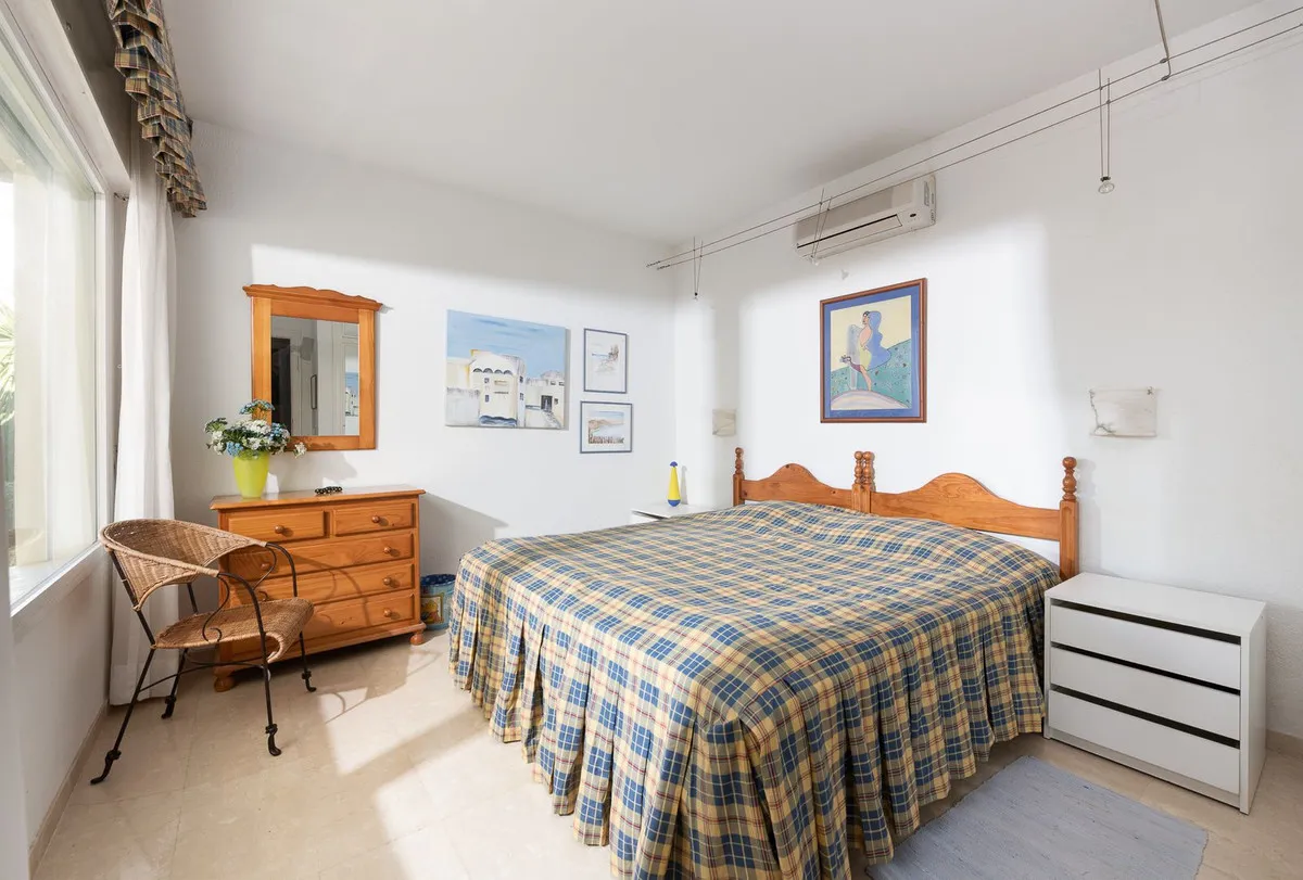 c9be98d8-f34e-41d6-8b0c-4aaa346af1d5