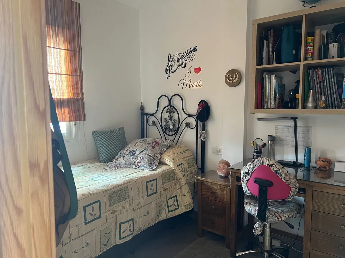 abf8f7f2-68cb-48f3-a088-789323a147e6