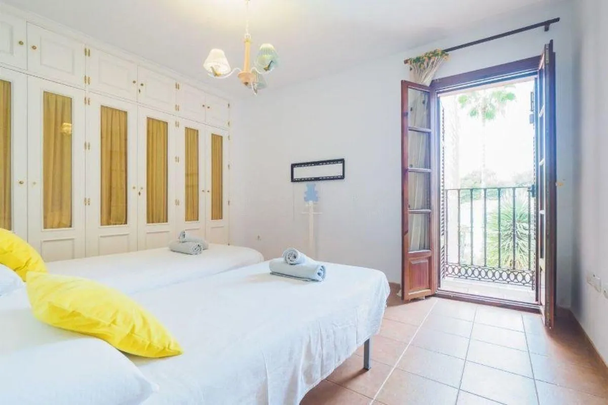 97c7de2e-bcd4-4c03-a801-848a3052f34b