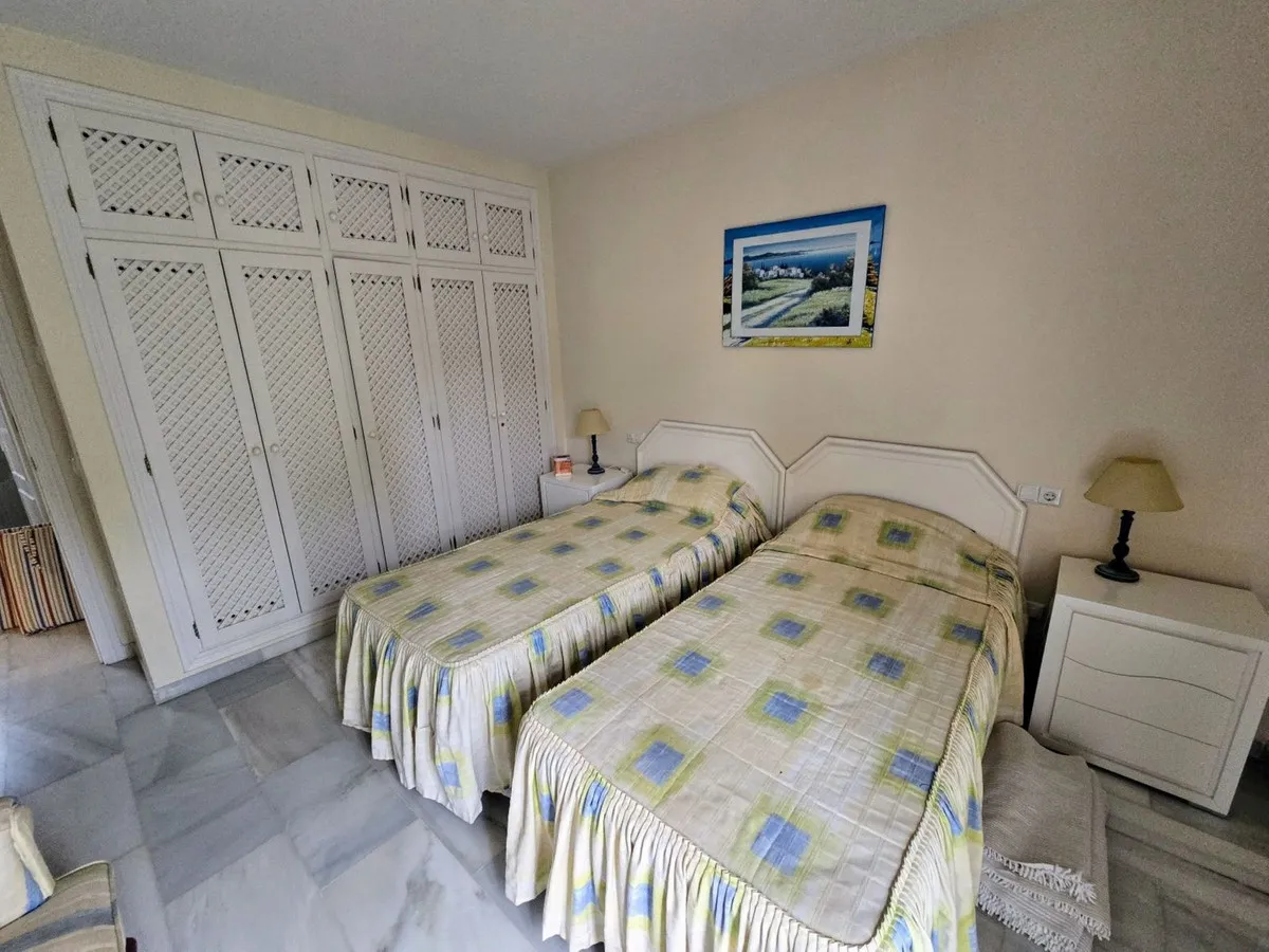 f33116e6-2835-48eb-b391-9eebfe981a1c