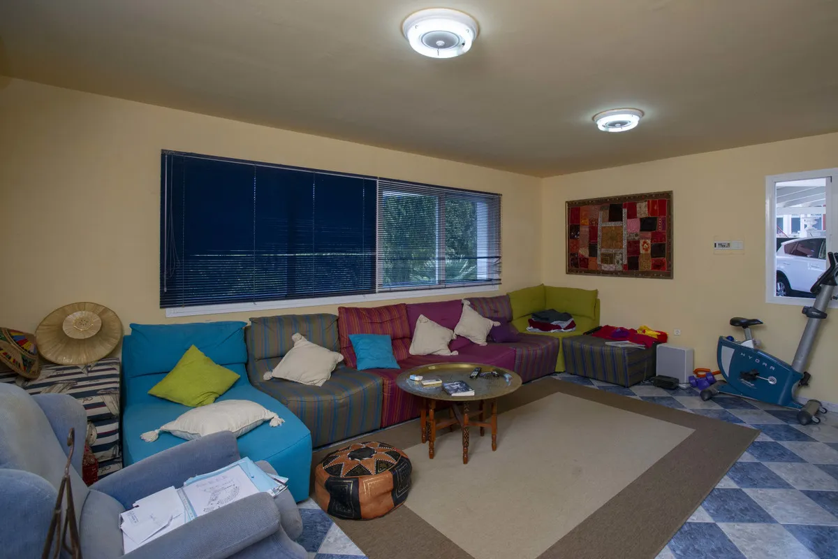 50d83035-4bb8-4646-b758-1c6be2331179