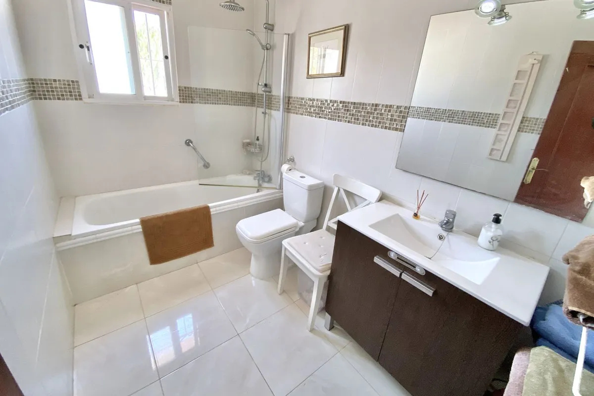 b12540b1-772e-45bf-a8a3-782c8971025c