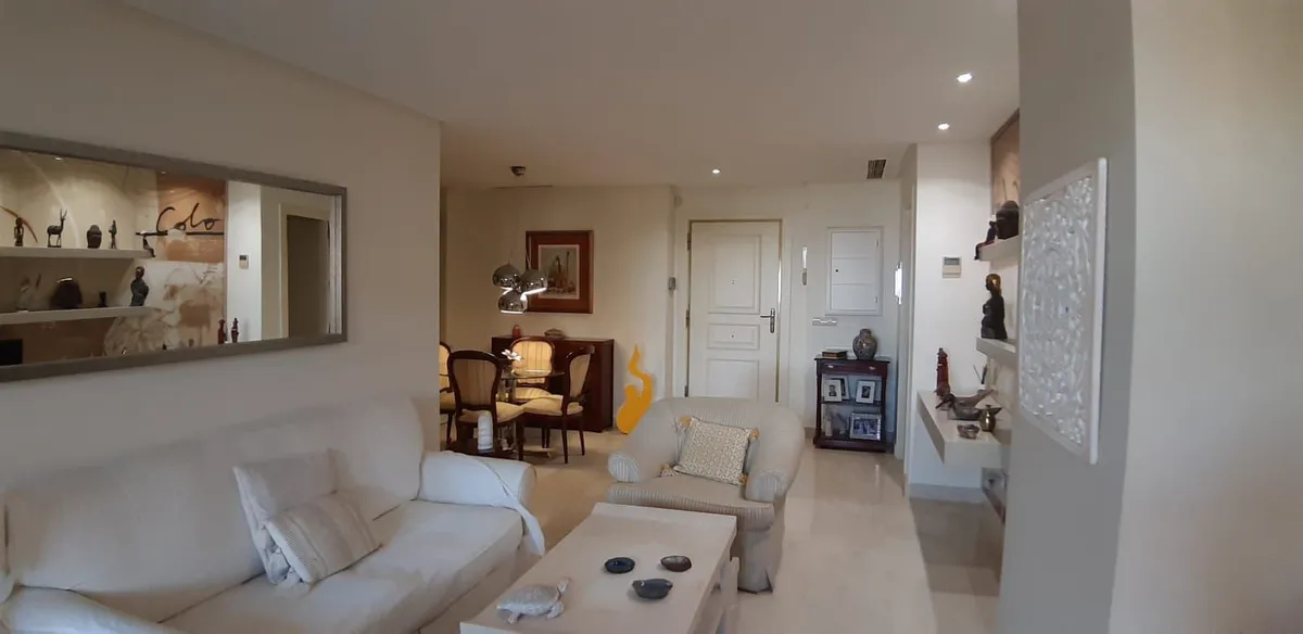 d96e0bd5-c637-4f85-9631-ff3d7d83a142