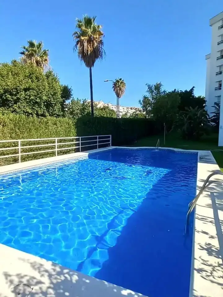 68797c1e-805e-405d-ba4c-89c62445b3d6