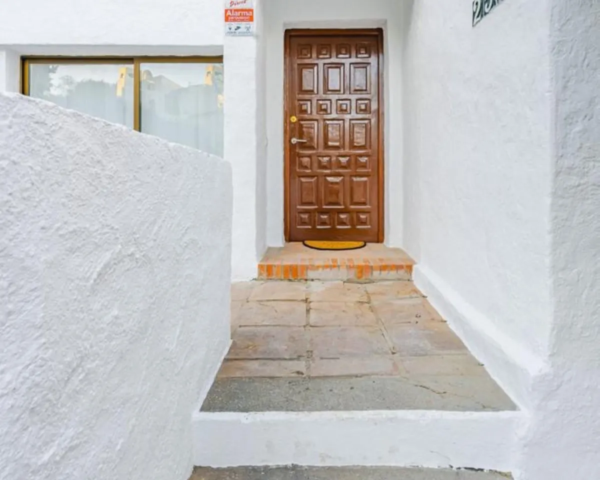 040f2ef7-8dd1-4922-8c97-102b500d6eb2