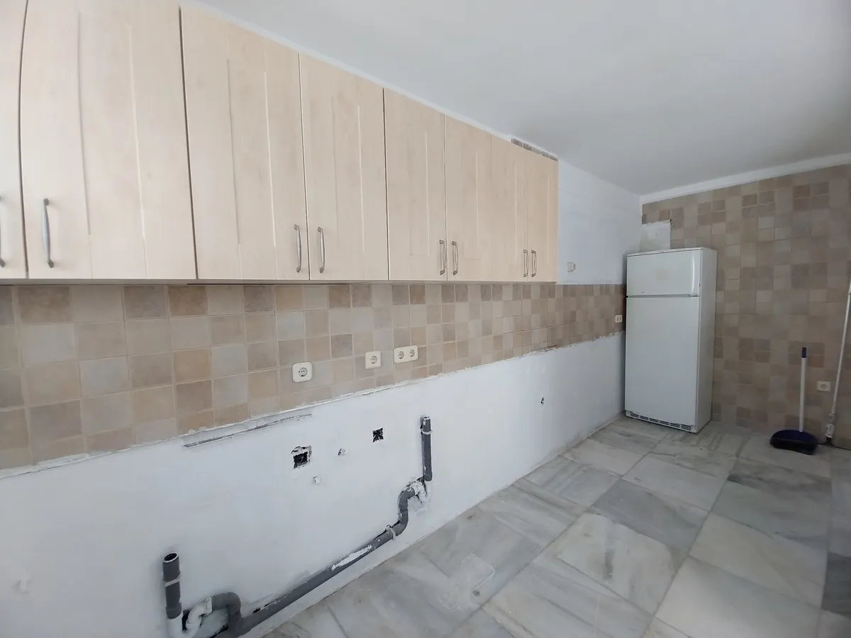 e3ef6823-d2b4-4bee-8480-60d44e30e101