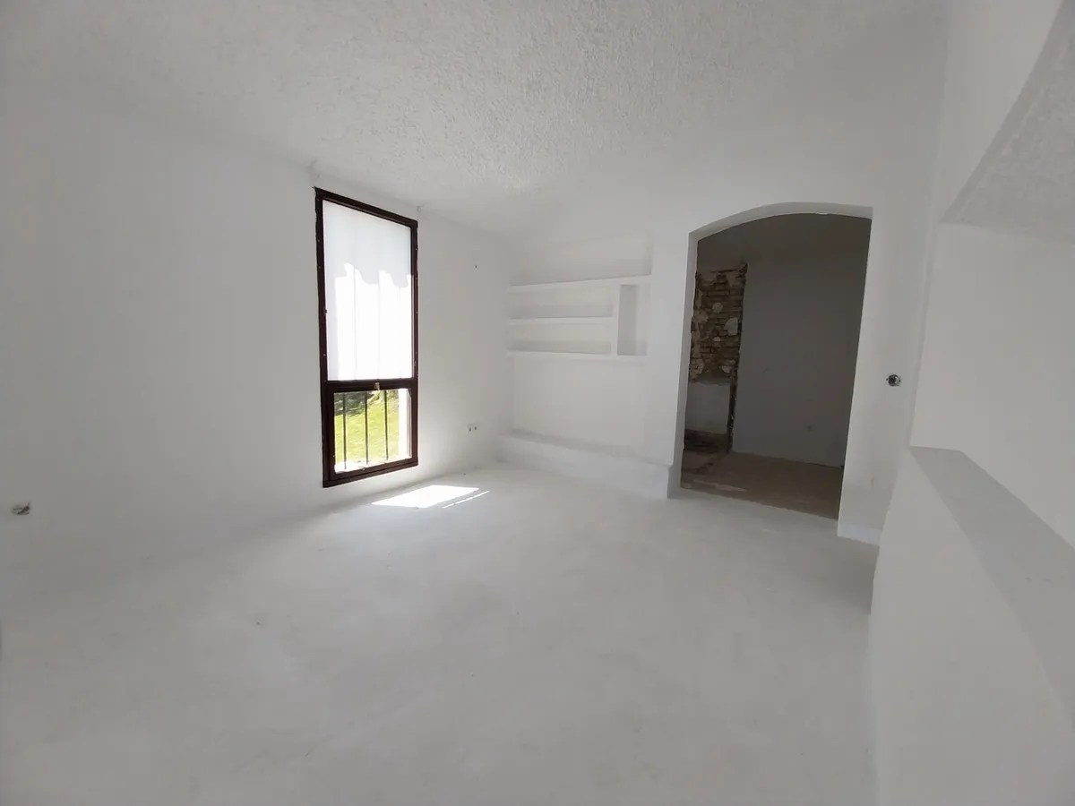 feb1ab73-3d17-4c96-b144-adf85e78cd5c