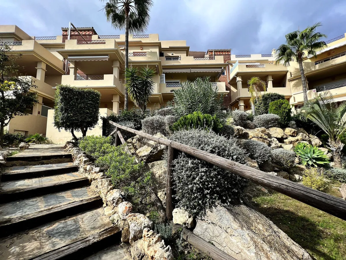 2bd12cf4-de8e-4666-9f64-852039569078