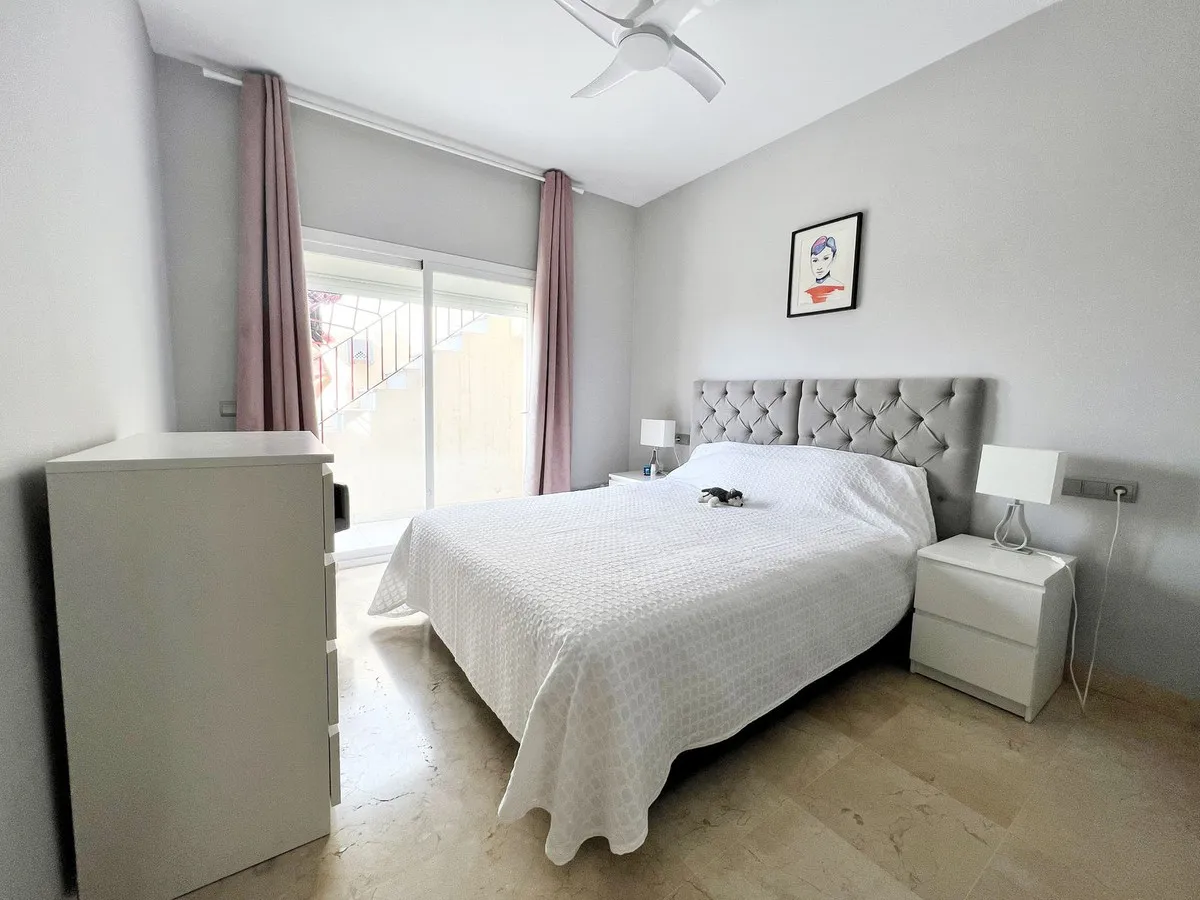 8b57686e-9571-4d44-b6b7-c07ed8534c88