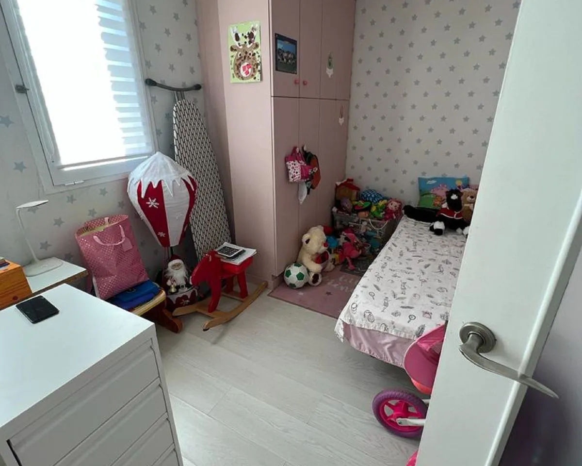 a8bdff0b-1dfc-4d1f-a6d9-816bfc7f4103