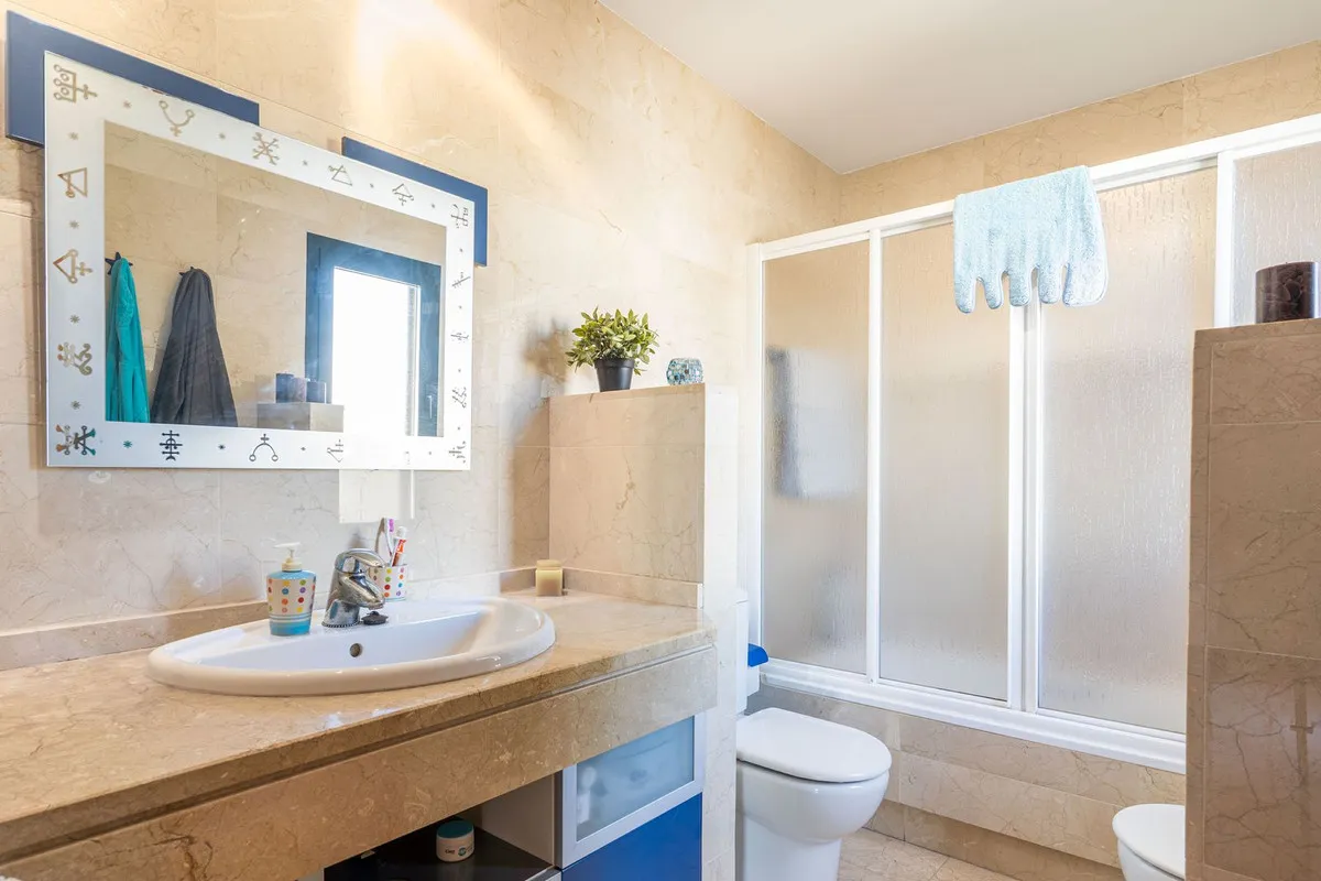 b7f5054b-0cae-4a93-9d45-5aa9ad19b365