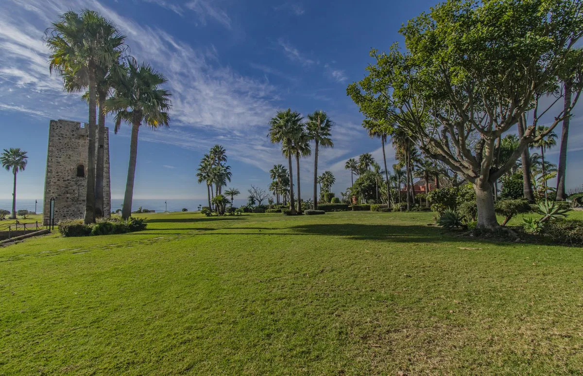 15ed3bfa-842c-4a42-a5c4-e406175ff8e8