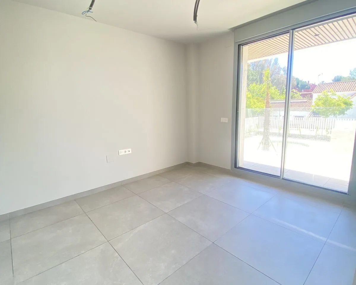 ea6dfbb7-1478-4ca0-827d-ff7a2809819b