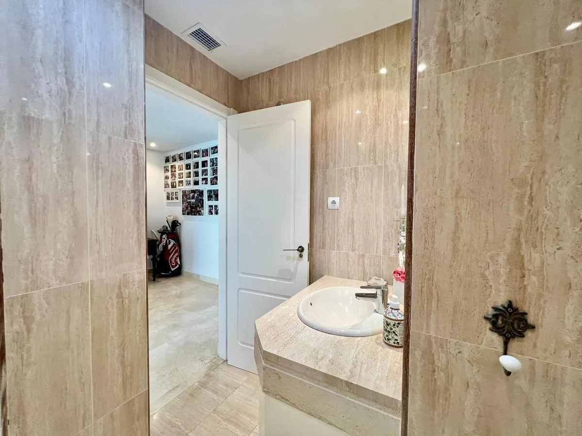 4e843db7-a07e-4d90-a585-56bd6e3f2104