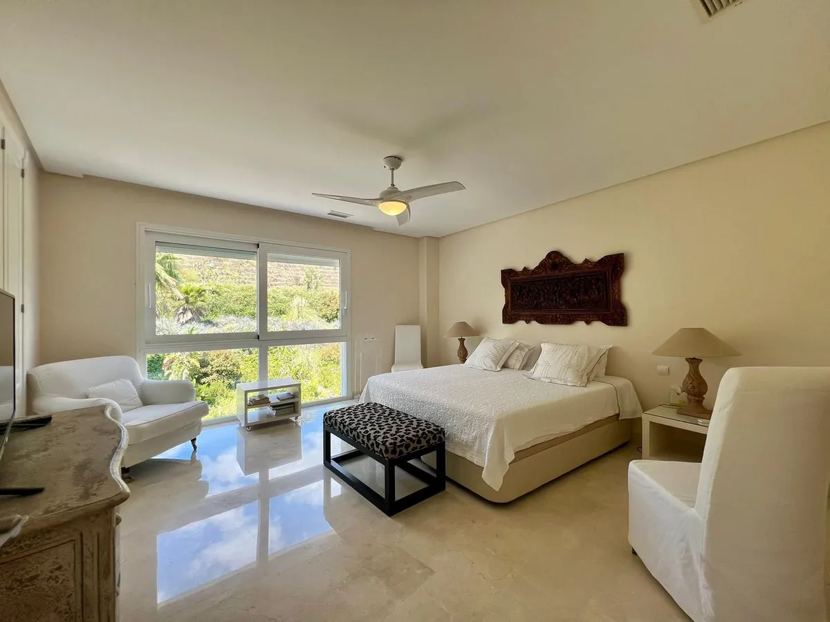 dab35962-460a-4df1-ab6d-b872a6644ac0