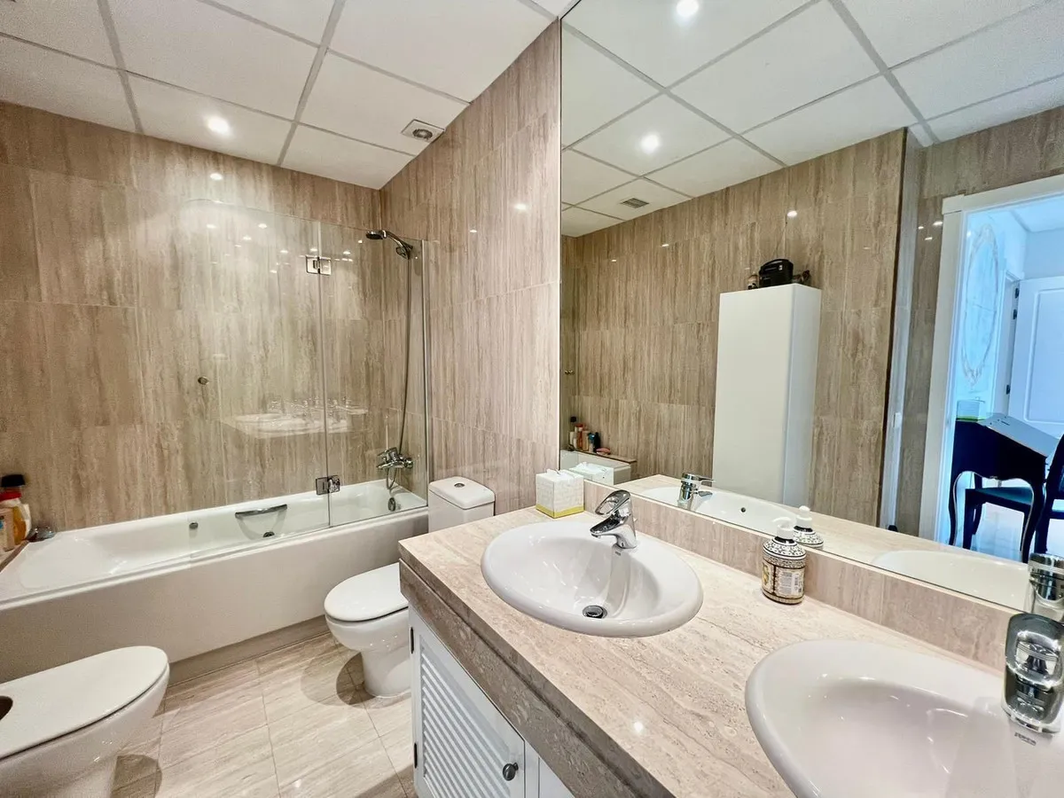 ded8f352-7a2f-440d-aae1-94adf2395d86