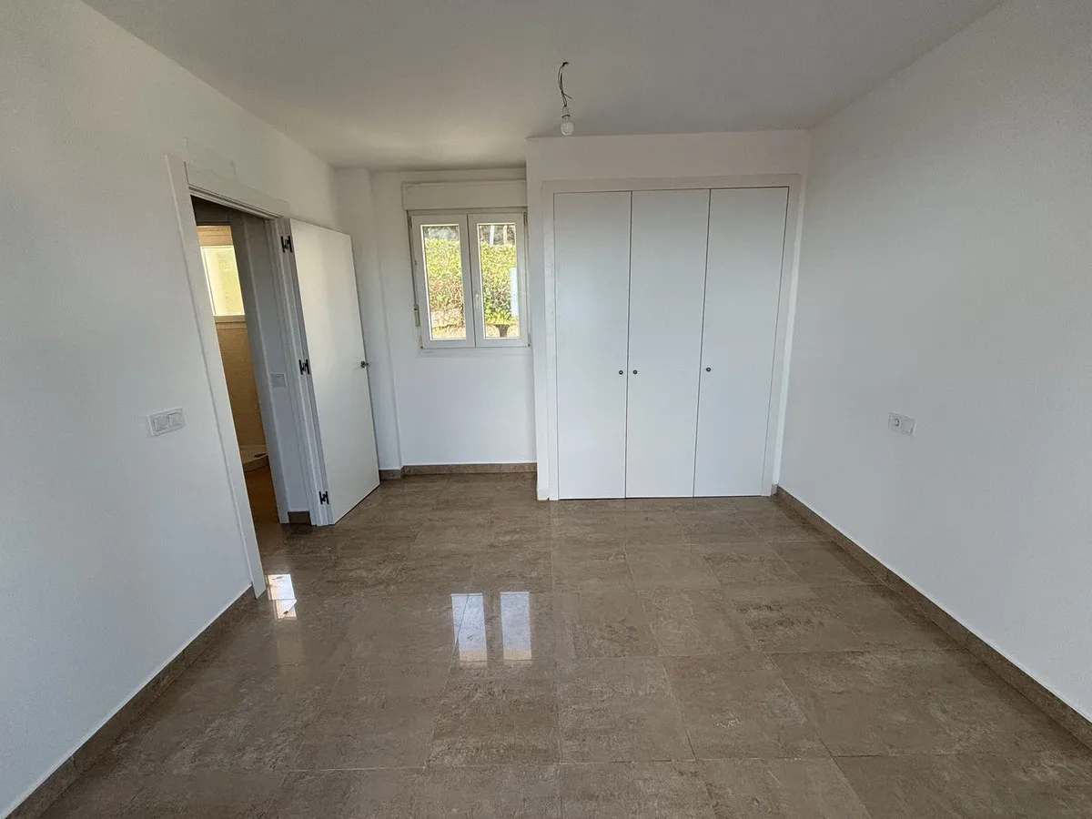 3e08d20d-bd81-4d63-b922-26e745033f47