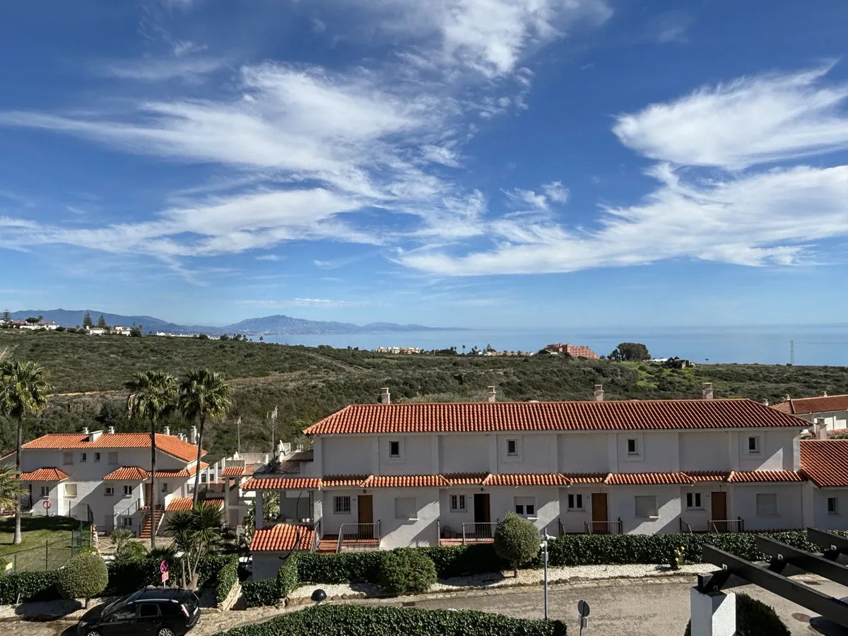 9d55b4b4-9d86-48e5-ad6a-14c0e739032e